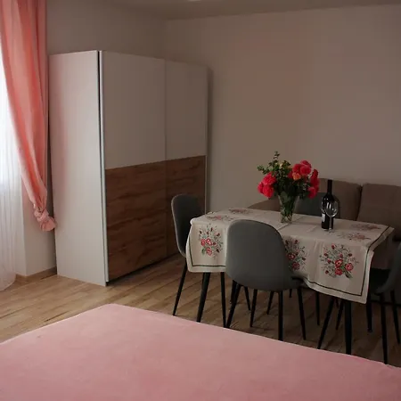Apartmanovy Dom Maria Apartment *